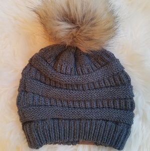 Womens CC hat beanie in grey super cute! Pom pom